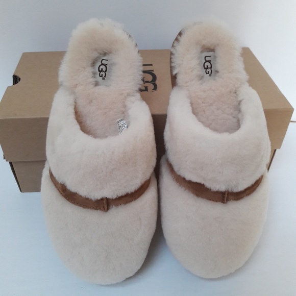 UGG Shoes - UGG Slippers size 11